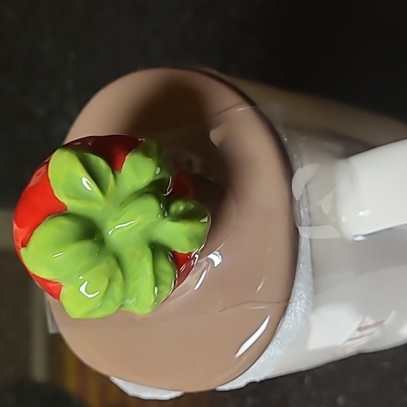 🍓Rae Dunn Chocolate Day Mug - Picture 4 of 5